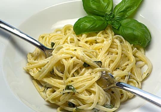 Basilikum Pesto Spaghetti